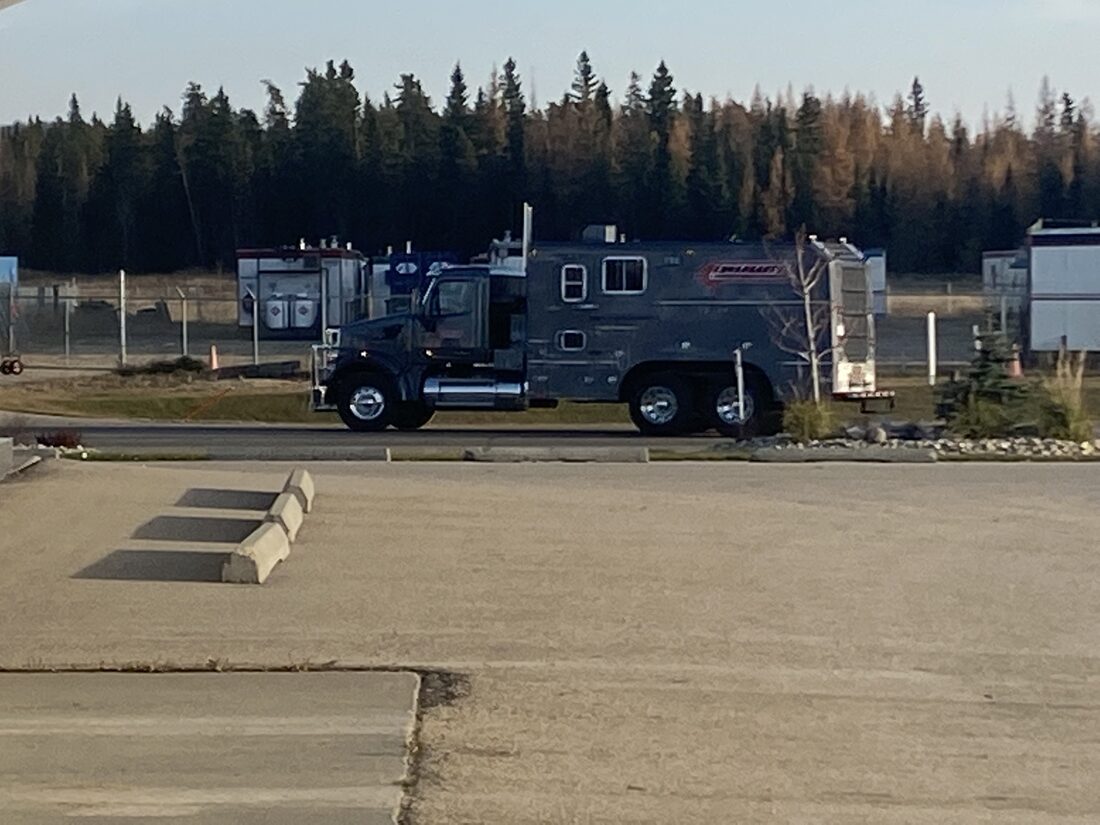 Service rig working on location